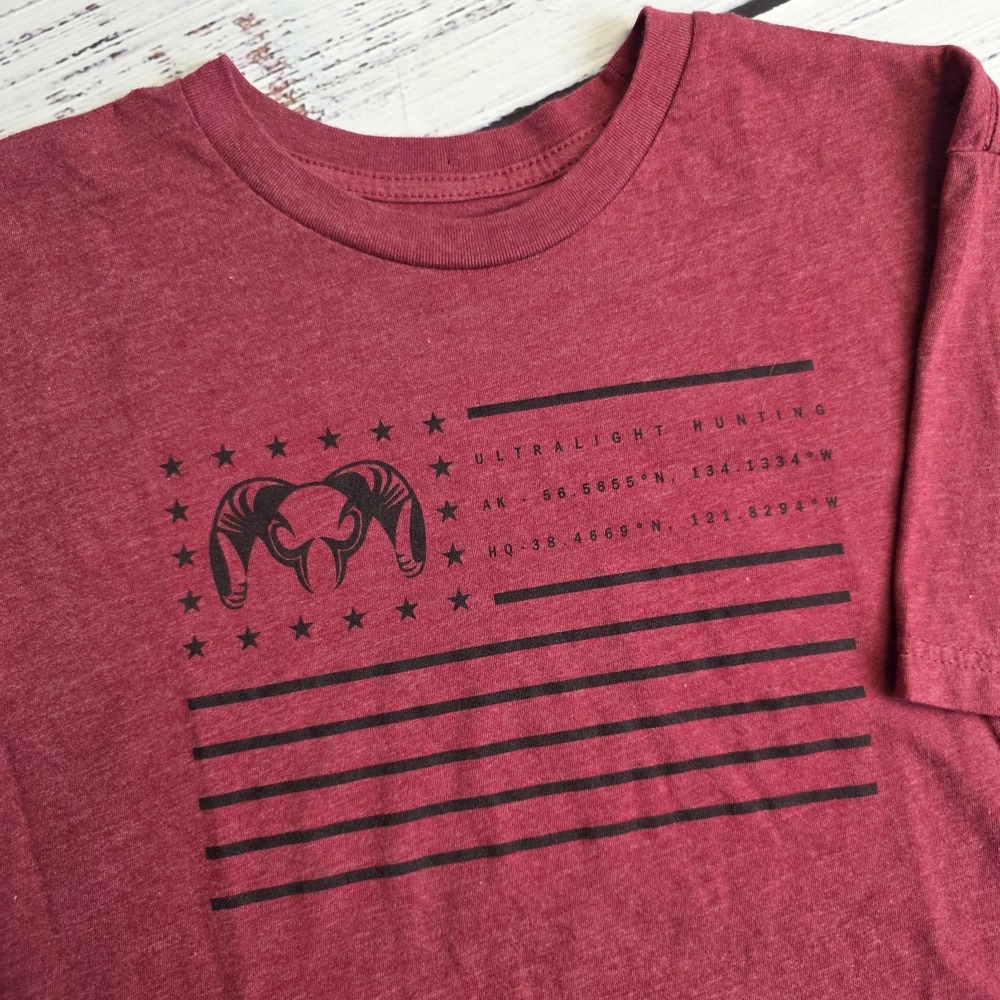 KUIU Ultralight Hunting Short Sleeve T Shirt Mens Medium Heather Red Cotton Poly